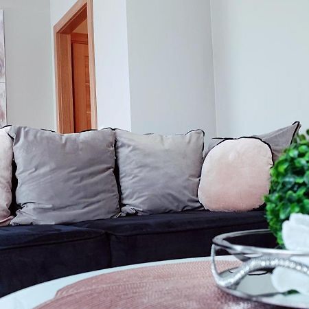 Cosmopolitan Apartament Z Bezplatnym, Prywatnym Parkingiem W Hali Garazowej Torun Exterior foto